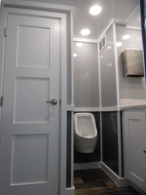 4-Stall Luxury Estate #1492 - Image 3
