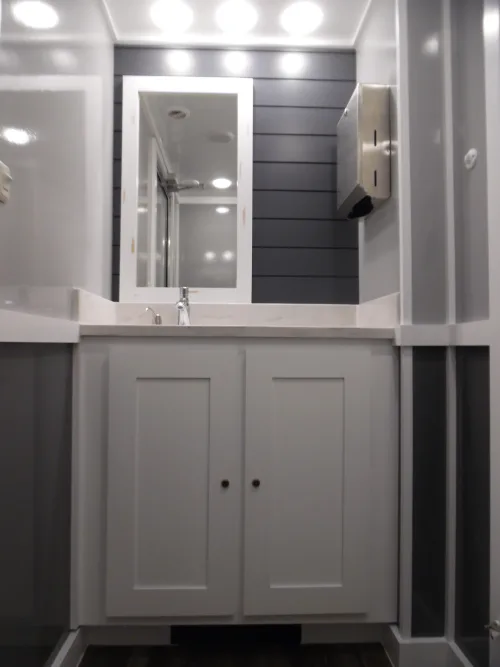 4-Stall Luxury Estate #1492 - Image 8